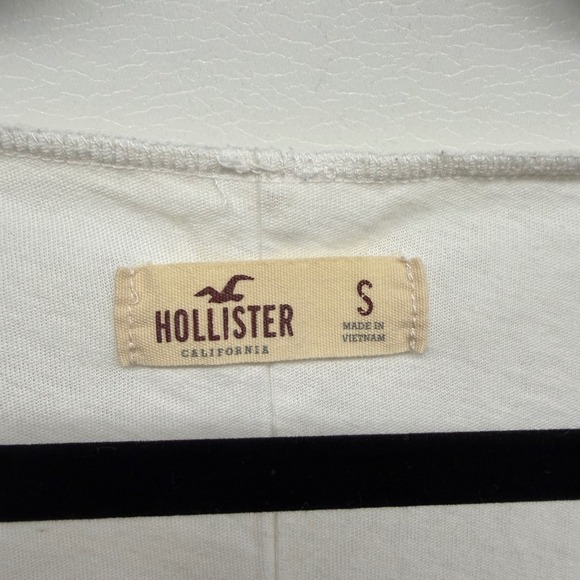 Hollister White Graphic T Shirt Women's Small Leopard Floral Print V Neck Y2K - Picture 4 of 9